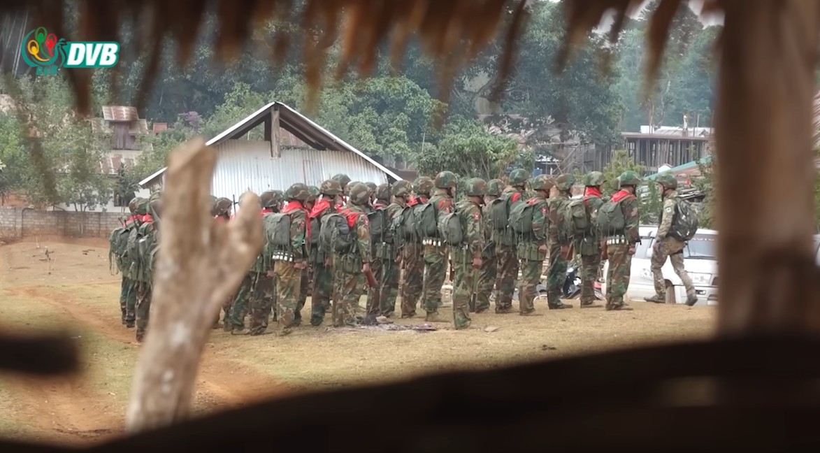 မိုးကုတ်တွင် တိုက်ပွဲဆက်ဖြစ်နေပြီး စစ်ကောင်စီက အုပ်ချုပ်ရေး မဖော်ဆောင်နိုင်သေး