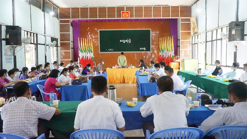 အိမ်မဲတွင် စစ်မှုထမ်းကြေးဖြတ်စားသည့် ကျေးရွာအုပ်ချုပ်ရေးမှူး စစ်ဆေးခံနေရ