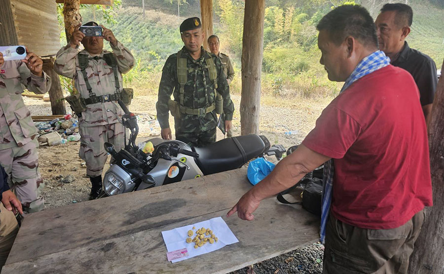 ကန်ကျနပူရီတွင် တရားမဝင် ရွှေသတ္တုခိုးသွင်းသည့် မြန်မာ ၁ ဦး ဖမ်းဆီးခံရ