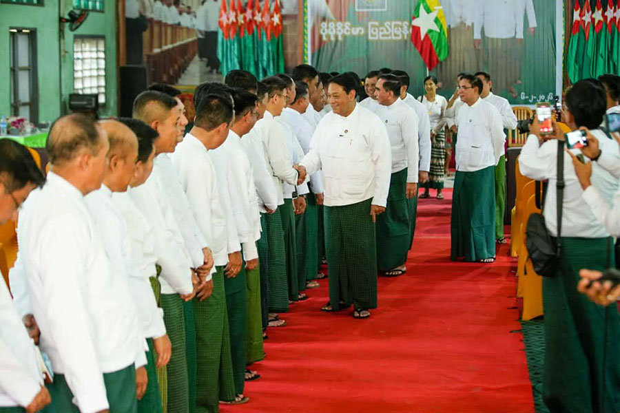 အာဏာခွဲဝေမှုတွင် စစ်တပ်က အရေးကြီးနေရာများ ယူထား