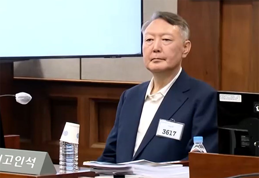တောင်ကိုရီးယားသမ္မတဟောင်း ယွန်းဆွတ်ခ်ယိုး ထောင်ဒဏ်တသက် ချမှတ်ခံရ