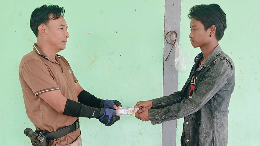 တောင်ငူ ဆက်သွယ်ရေးတပ်က တပ်သားသစ် ၁ ဦး အလင်းဝင်