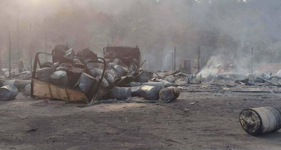 ဖောင်းပြင်တွင် လေကြောင်း ဗုံးကြဲတိုက်ခိုက်မှုကြောင့် ထိခိုက်သေဆုံး ပျက်စီးမှုများပြား