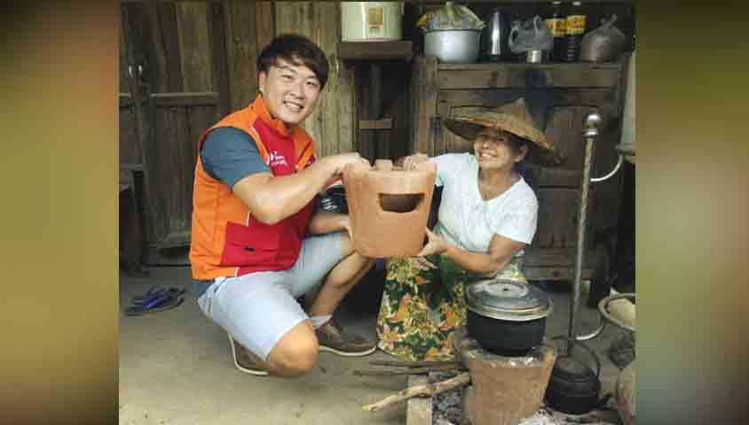 မြန်မာတွင် သစ်သားမီးဖိုဖြန့်ဝေခဲ့သည့် ကိုရီးယားကုမ္ပဏီကို ကုလက ပထမဆုံးအကြိမ် ကာဗွန်ခရက်ဒစ်ပေး 