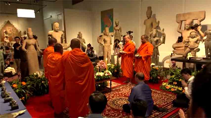ကမ္ဘောဒီးယားမှ ခိုးယူခံရသည့် ရှေးဟောင်းအမွေအနှစ်များကို ဗြိတိန်မိသားစု ပြန်အပ်