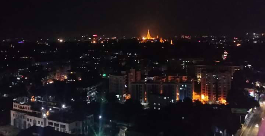 စက်မှုဇုန်ပြင်ပရှိ စီးပွားရေးလုပ်ငန်းများ ၁ ယူနစ် ၉၀၀ ကျပ်ပေးလျှင် ၂၄ နာရီ လျှပ်စစ်မီးရမည်