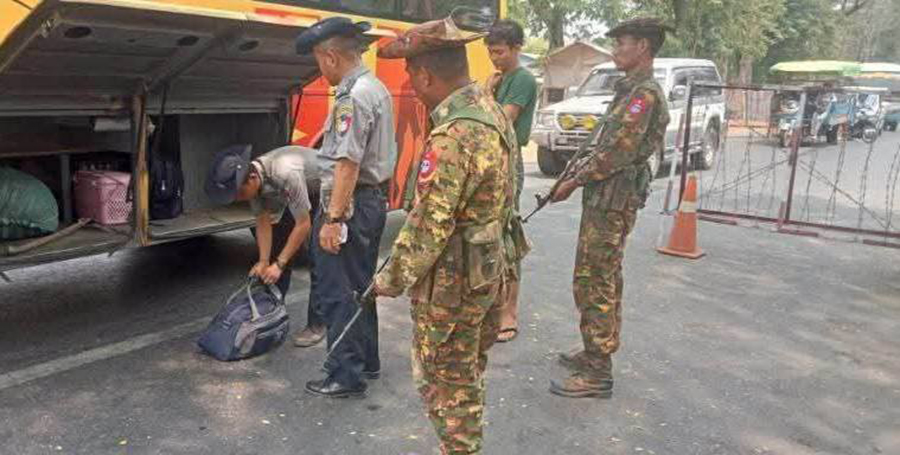 လေးမျက်နှာတွင် ကုန်ကားများကို စစ်တပ်ကလုယက်၊ ကားသမားအချို့အား ဖမ်းဆီး