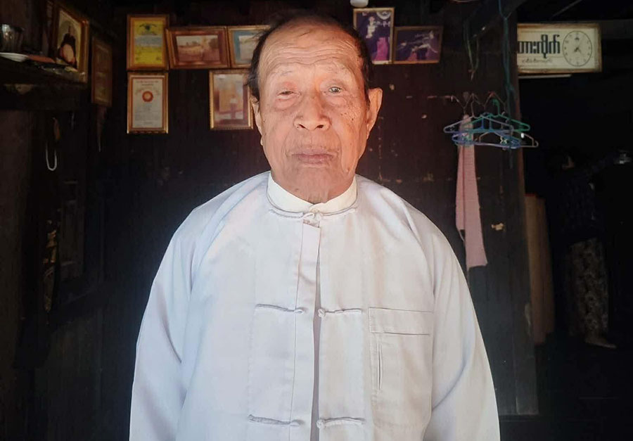 မင်းတုန်း၊ ပြောင်းရွာကားဂိတ် ဗုံးကြဲခံရမှု၌ ရခိုင်စည်ပင်ဝန်ကြီးဟောင်း၏ဖခင် ကွယ်လွန်