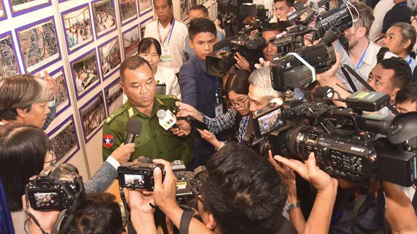 စစ်တပ်လော်ဘီများကို ဆုချီးမြှင့်မှုကြောင့် ဝါဒဖြန့်သတင်းမှားများ ပိုအားကောင်းနိုင်ဟု သုံးသပ်