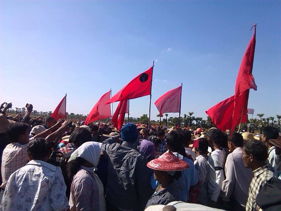 က်ည္ဆန္ထိမွန္ေသဆုံးခဲ့သည့္ ေဒၚခင္၀င္း စ်ပန (ဓာတ္ပုံ)