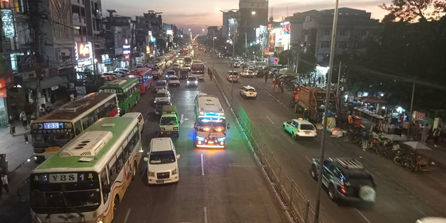 ရန်ကုန်တွင် စုံ/မ ရက် သတ်မှတ်ချက်ကြောင့် ကားအသွားအလာရှင်းပြီး ယာဥ်ပိုင်ရှင်များ အခက်တွေ့