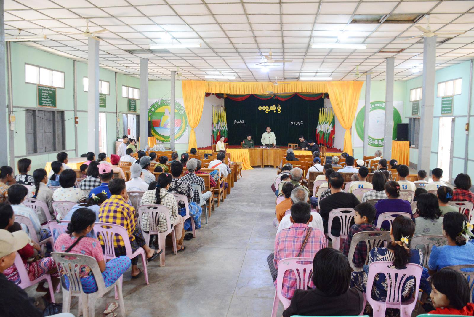 ကြံခင်းရောက် စစ်ရှောင်များကို အုပ်ချုပ်ရေးမှူးက ဖိအားပေး နေရပ်ပြန်လွှတ်