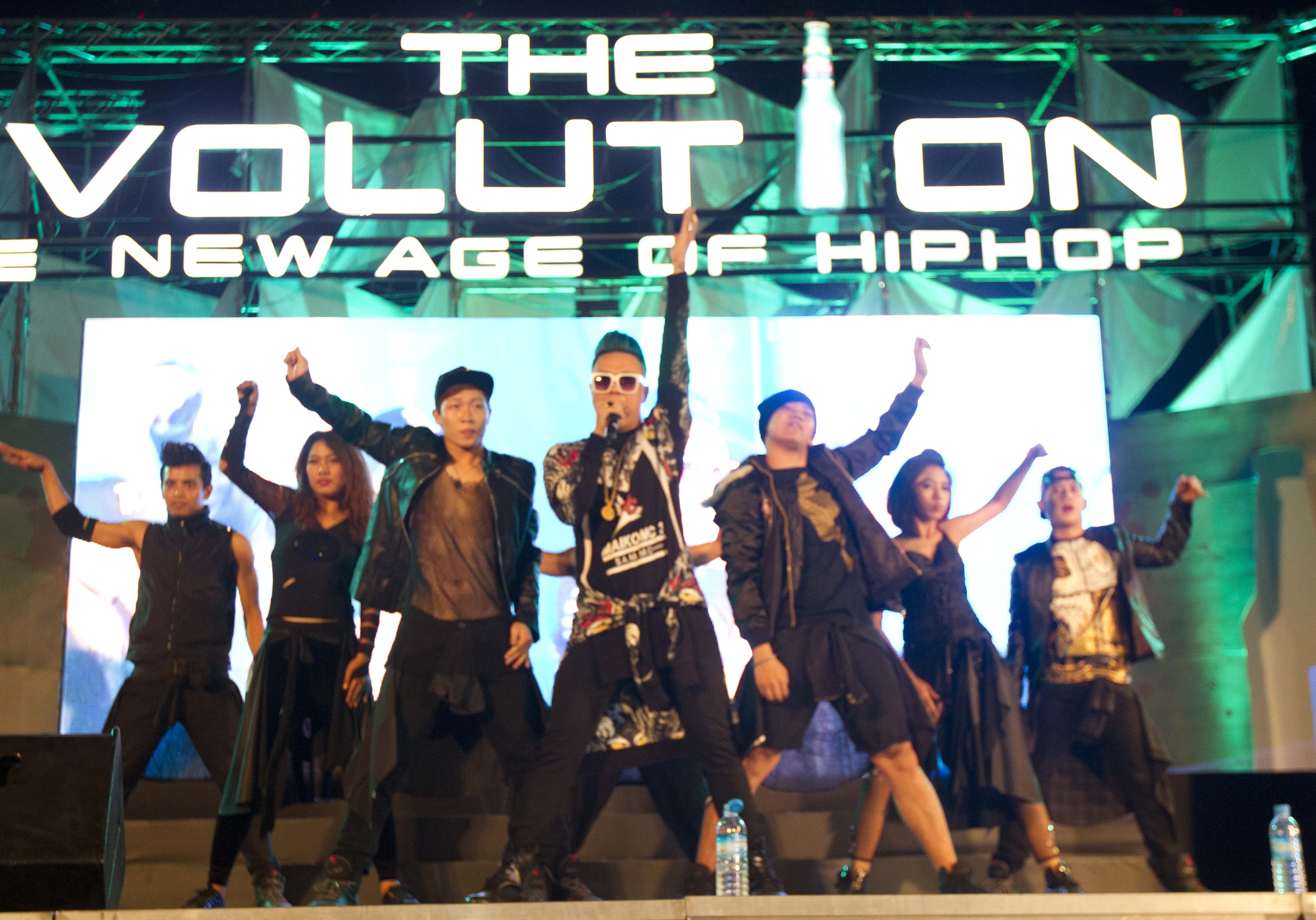 ဗုုိလ္တေထာင္ ဆိပ္ကမ္းက Hip Hop ရႈိးပြဲ (ဓာတ္ပုံ)