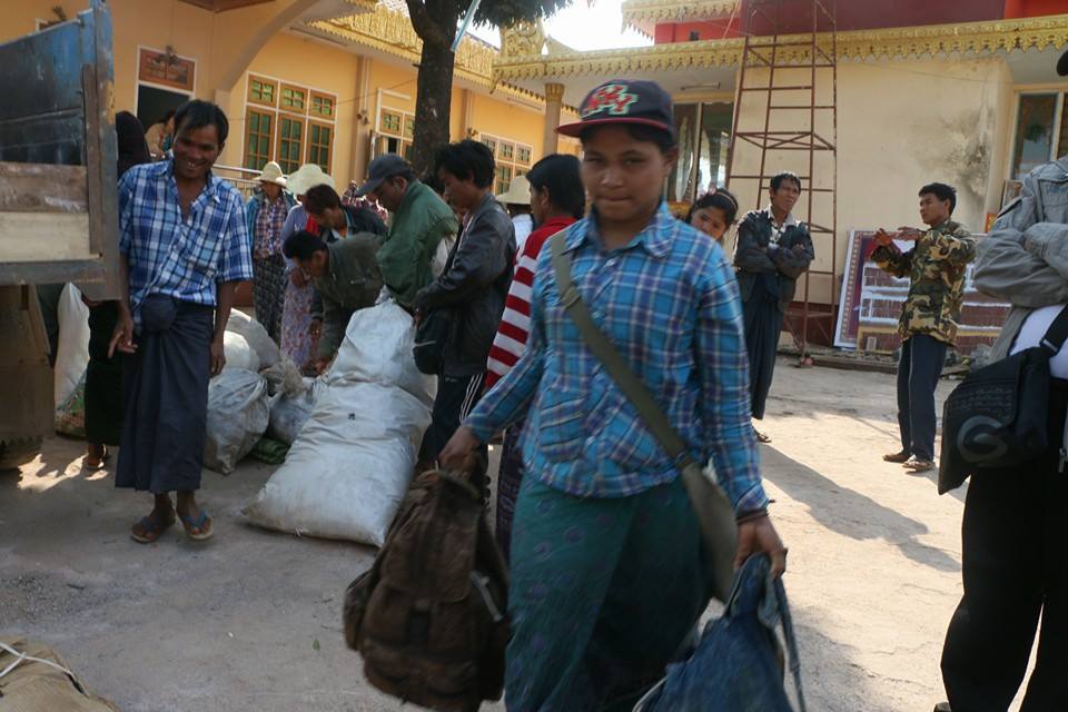 လားရႈိးၿမိဳ႕ေရာက္ စစ္ေျပးဒုကၡသည္မ်ား (ဓာတ္ပုံ)