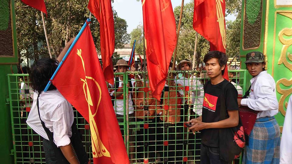 သပိတ္ေမွာက္ေက်ာင္းသားေခါင္းေဆာင္မ်ားႏွင့္ ပဲခူးနယ္လုံ၀န္ႀကီးတို႔ ေဆြးေႏြး