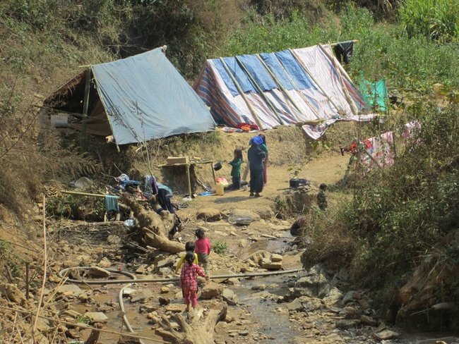 ျမန္မာစစ္ေရွာင္ ဒုကၡသည္ ၁ ေသာင္းေက်ာ္ တ႐ုတ္ ေနရာခ်ေပး