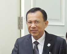 အစိုးရ ၀န္ထမ္းအင္အား ၂၅၀၀၀ ေက်ာ္ ေလွ်ာ့ခ်မည္