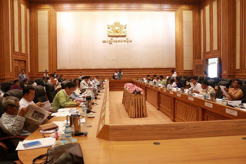အမ်ိဳးသားပညာေရးဥပေဒၾကားနာပြဲ ႏိုင္ငံေရးပါတီ ၁၇ ပါတီ တက္ေရာက္