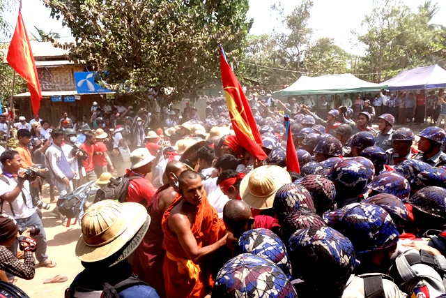 လက္ပံတန္း ပင္မသပိတ္ ၿဖိဳခြဲၿပီး ၁၂၇ ဦးထိန္းသိမ္း