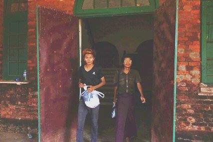 လက္ပံတန္းေက်ာင္းသားသပိတ္ၿဖိဳခြဲမႈအတြင္း ဖမ္းဆီခံသတင္းေထာက္ ၂ ဦး လြတ္ေျမာက္ (ေမးျမန္းခ်က္)