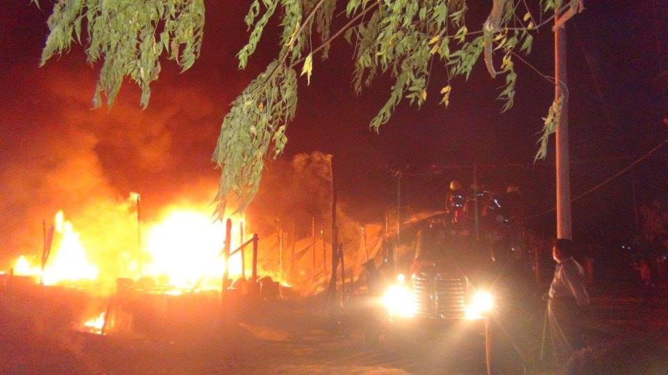 ပခုကၠဴၿမိဳ႕ ေလာင္စာဆီဆုိင္တန္း မီးေလာင္ (ရုပ္သံ)