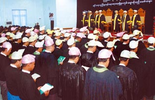ဥပေဒခ်ဳဳိးေဖာက္သည့္  တရားသူႀကီး ၄၀ နီးပါးကို ဒဏ္ခတ္အေရးယူ