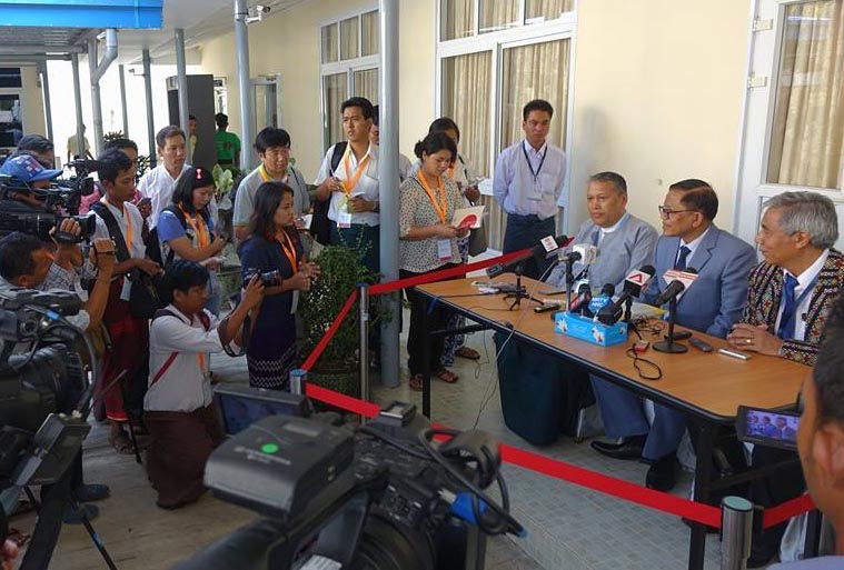 ပဋိပကၡေလွ်ာ့ခ်ရန္ အစိုးရႏွင့္ တိုင္းရင္းသားလက္နက္ကိုင္မ်ား သေဘာတူ