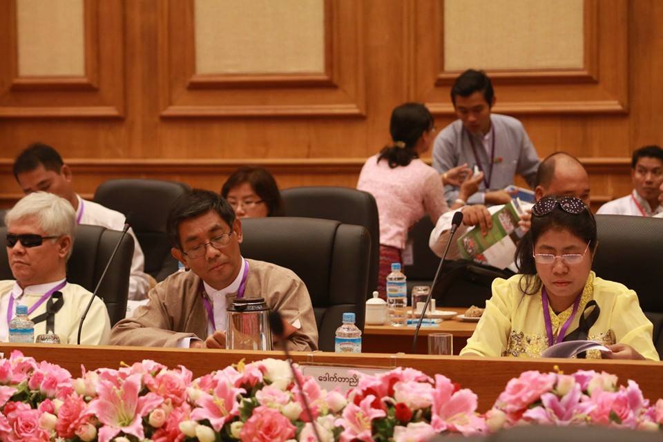 ပညာေရး၀န္ႀကီးဌာန ကြန္ျမဴနစ္တေစၦေျခာက္ခံေနရဟု အန္အန္အီးအာ ေ၀ဖန္