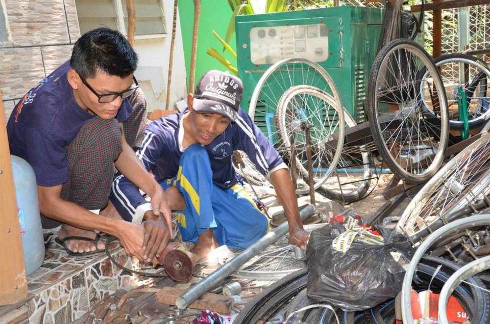 ၀ွီးခ်ဲမ်ားကိုယ္တိုင္ထုတ္လုပ္သည့္ ျမန္မာျပည္က မသန္ေသာ္လည္း စြမ္းၾကသူမ်ား