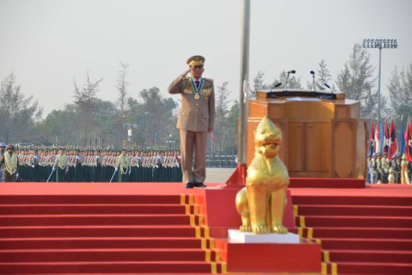 လက္နက္ျဖင့္ ၿခိမ္းေျခာက္မဲထည့္ခိုင္းမႈ အျဖစ္မခံဟု တပ္မေတာ္ေခါင္းေဆာင္ကတိေပး