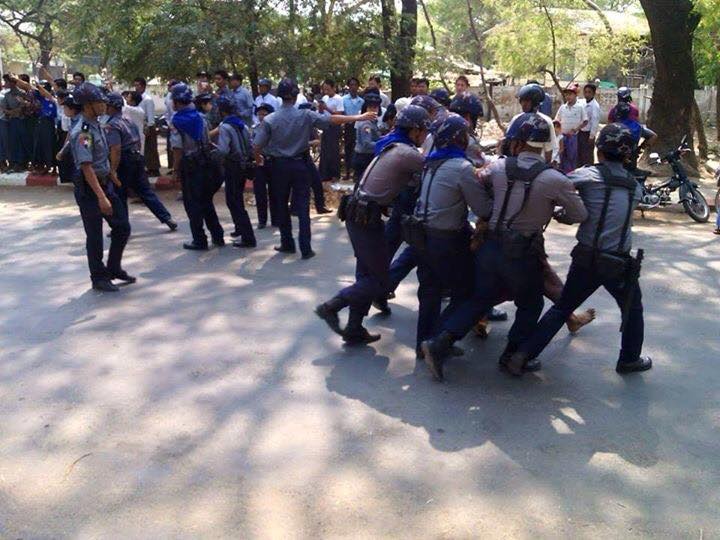 ျမင္းၿခံေက်ာင္းသားႏွင့္ျပည္သူ ၅ ဦးကုိ ပုဒ္မ ၃ ခုျဖင့္ အမႈဖြင့္