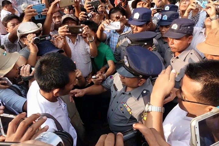 လက္ပံေတာင္းအၾကမ္းဖက္မႈ ၂၈ လျပည့္ ကန္႔ကြက္ဆႏၵျပ