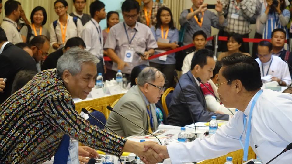 တျပည္လံုး အပစ္ရပ္စာခ်ဳပ္ဆိုင္ရာ ေဆြးေႏြးပြဲရန္ကုန္တြင္ ျပန္စ
