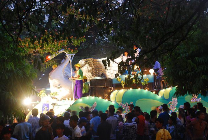 လက္ဆင့္ကမ္းခဲ့ေသာ မႏၲေလးေရွးေဟာင္း သႀကၤန္၊ အခု နိဂံုးကမၸတ္ အဆံုးသတ္ၿပီေလာ