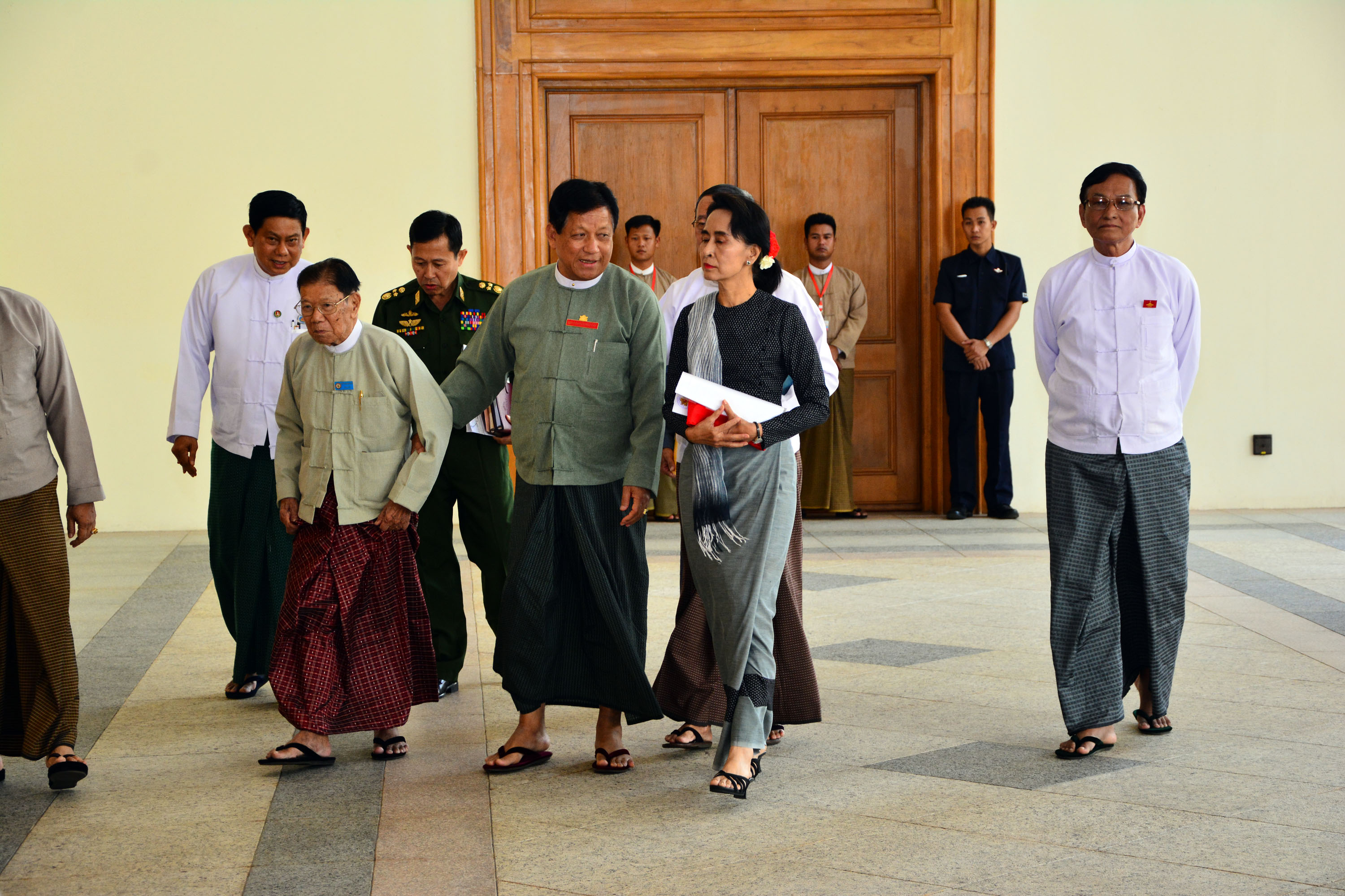 ၄၈ ပြင့္ဆိုင္ ေတြ႔ဆုံေဆြးေႏြး စတင္ (ဓာတ္ပုံ)