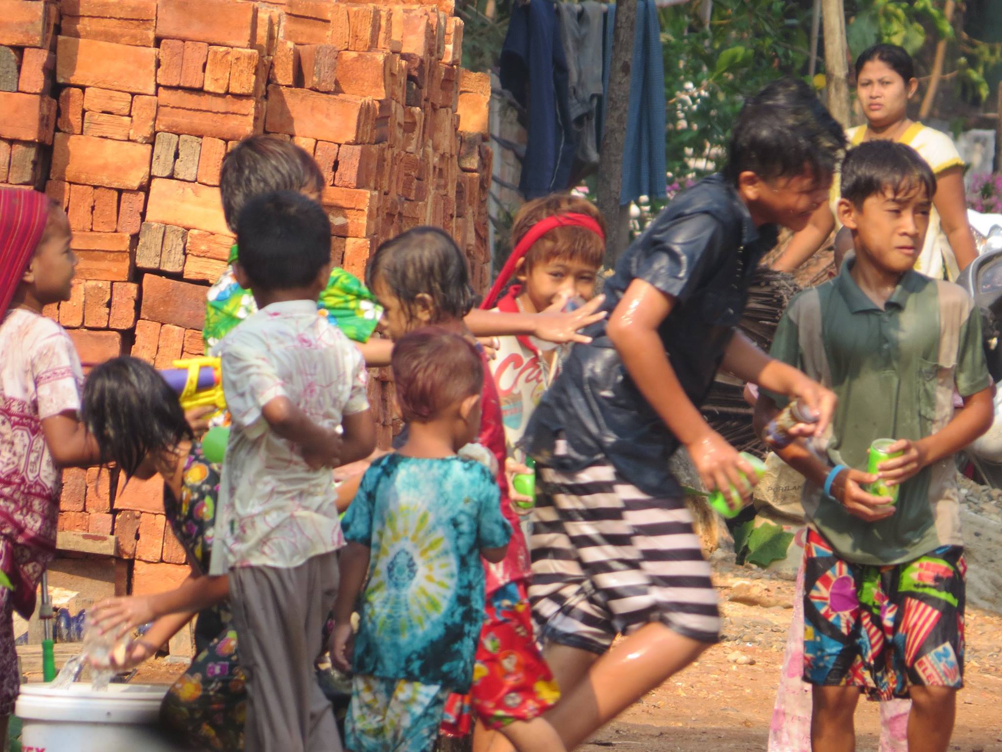 ထား၀ယ္ၿမိဳ႕က ကေလးသႀကၤန္ (ဓာတ္ပုံအက္ေဆး)