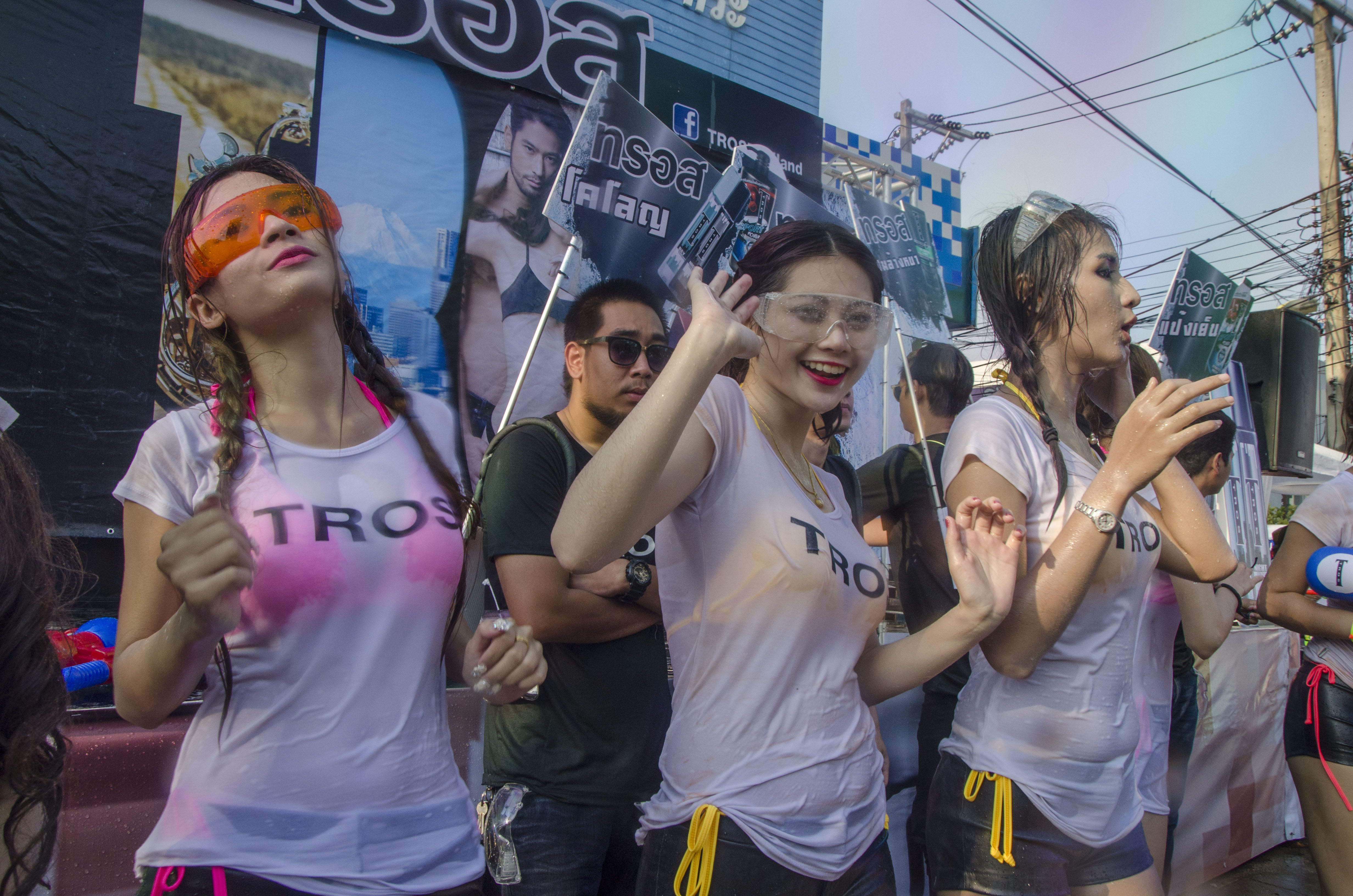 ခ်င္းမိုင္သႀကၤန္ (ဓာတ္ပံု)