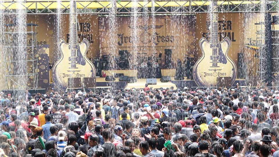 ေမွ်ာ္စင္ကၽြန္း IC စတိတ္႐ႈိး