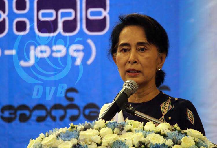 ဟံသာ၀တီဦး၀င္းတင္ ေအာက္ေမ့ဖြယ္အခမ္းအနား (ဓာတ္ပံု)