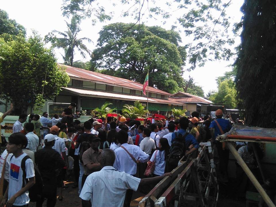 သပိတ္ေမွာက္ေက်ာင္းသားမ်ားကုိ သာယာ၀တီတရားရုံးေျပာင္းစစ္ရန္ အမိ္န္႔ခ်