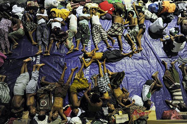 ေလွစီးဒုကၡသည္မ်ားကို ကယ္တင္ရန္ အေရွ႕ေတာင္အာရွ အစိုးရမ်ားကို ေအအုိင္ တိုက္တြန္း
