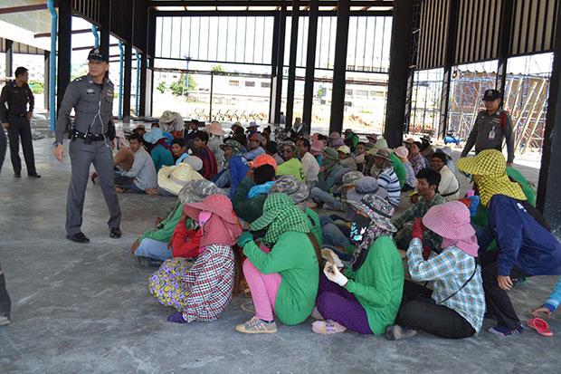 လူေမွာင္ခုိဂုိဏ္း ႏွိမ္နင္းမႈေၾကာင့္ ျမန္မာအလုပ္သမားမ်ား ဖမ္းဆီးခံေနရ