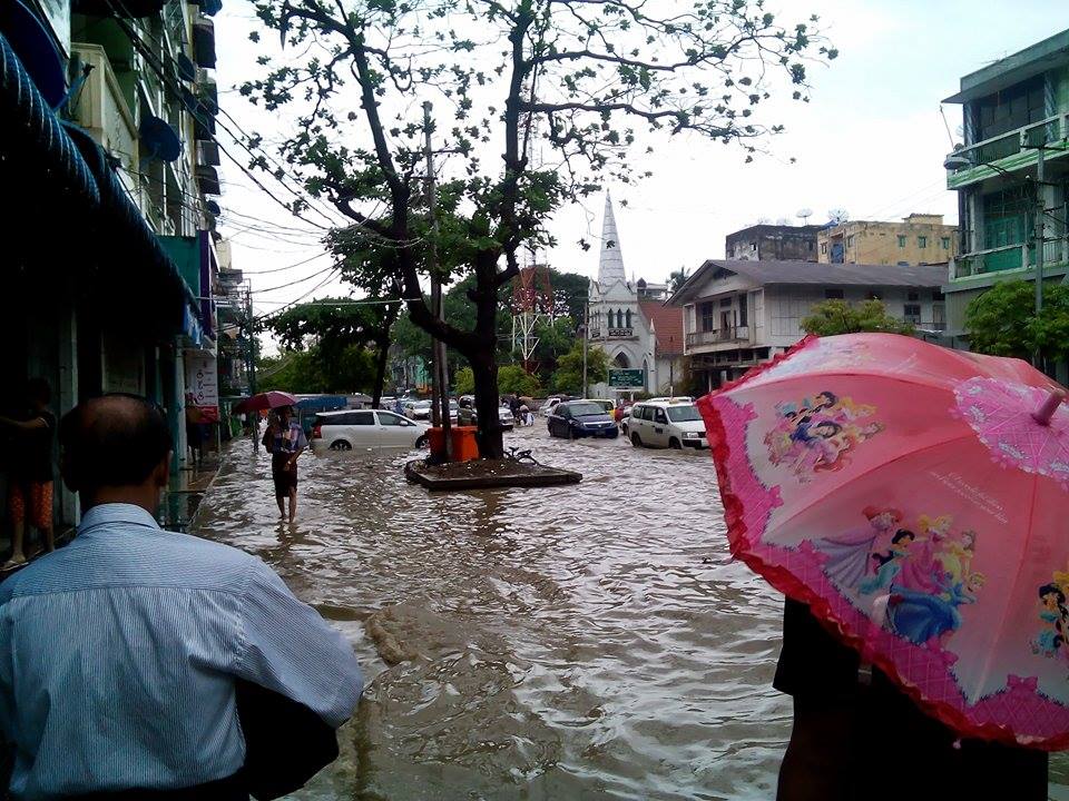 ရန္ကုန္ၿမိဳ႕ ေရႀကီး (ဓာတ္ပုံ)