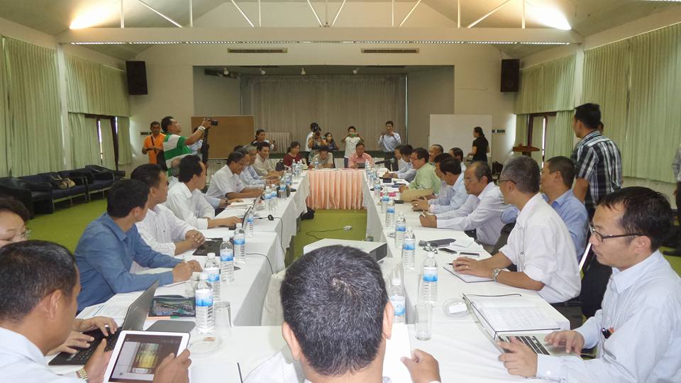 ႏိုင္ငံေရးမူေဘာင္ေရးဆြဲရန္ လက္နက္ကိုင္အင္အားစုမ်ား ေဆြးေႏြး
