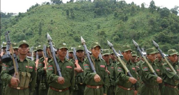 အစိုးရတပ္ကို ၀တပ္ဖြဲ႔က ဆက္၀ိုင္းထား