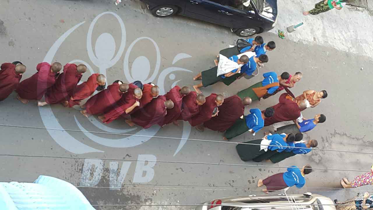ဆြမ္းေတာ္ (ဓာတ္ပံု)