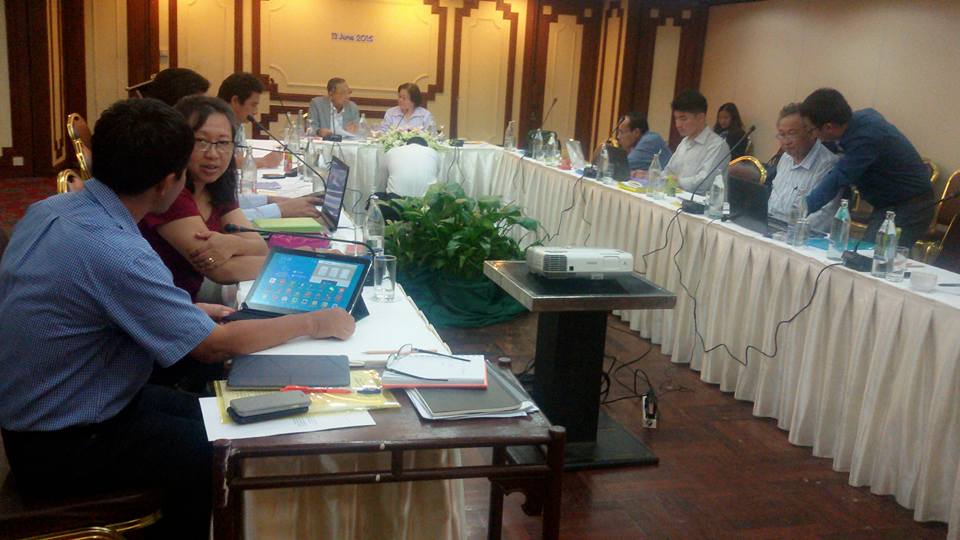 တုိင္းရင္းသားလက္နက္ကုိင္တပ္ဖြဲ႔မ်ား၏ ညႇိႏႈိင္းေရးအဖြဲ႔ ေဆြးေႏြး (ဓာတ္ပုံ)