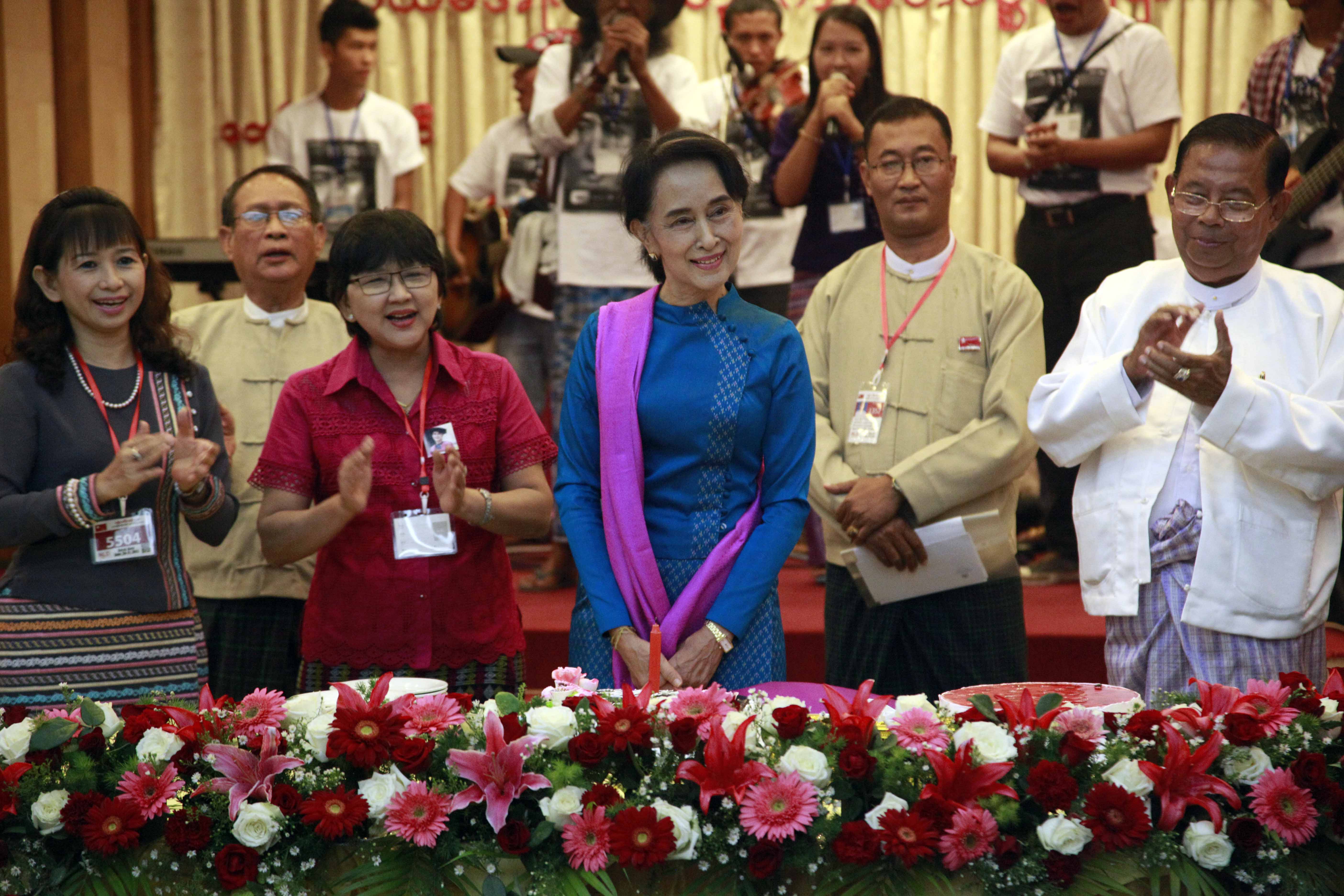 ေဒၚေအာင္ဆန္းစုၾကည္ အသက္ ၇၀ ျပည့္ ေမြးေန႔ပြဲ (ဓာတ္ပုံ)