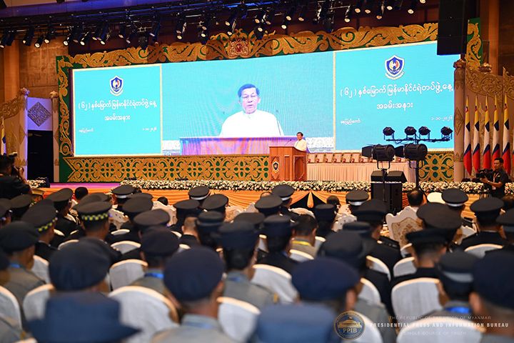 ခေတ်မီရဲတပ်ဖွဲ့ တည်ဆောက်မည်ဆိုကာ အောက်ခြေရဲများကို ရှေ့တန်းပို့ အသေခံခိုင်းနေသဖြင့် မကျေနပ်