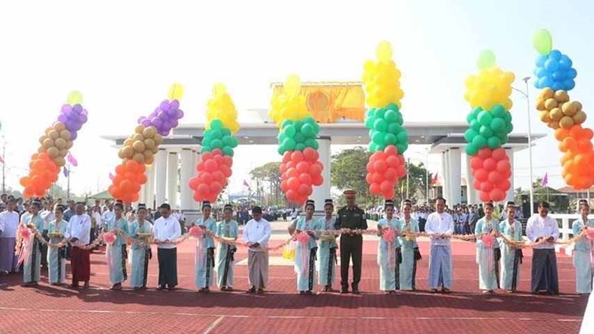 စစ်ကောင်စီပြန်ဆောက်ထားသည့် စစ်တွေမြို့ဝင် မုခ်ဝ ရခိုင်အငွေ့အသက်ကင်းမဲ့ဟု မြို့ခံများဝေဖန် 